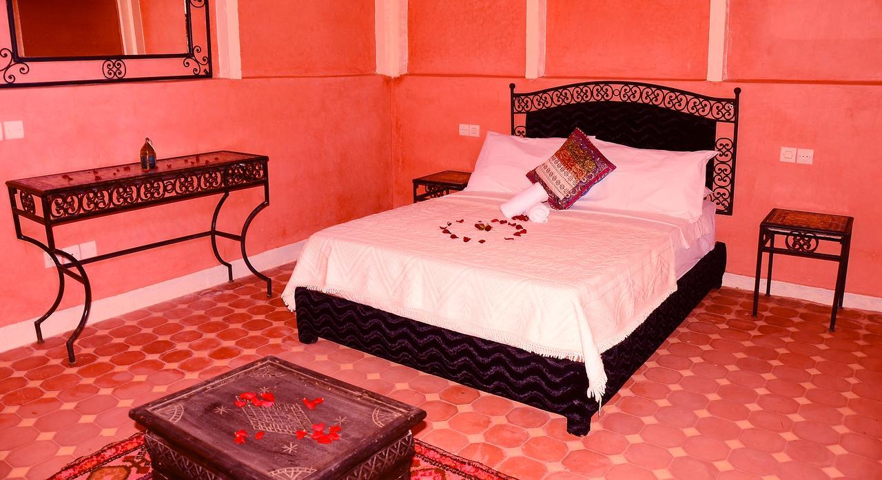 Latifa House Hotel Sbiti Exterior photo