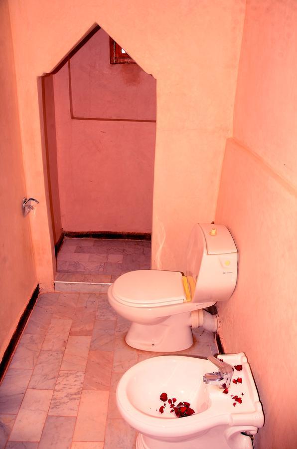 Latifa House Hotel Sbiti Exterior photo