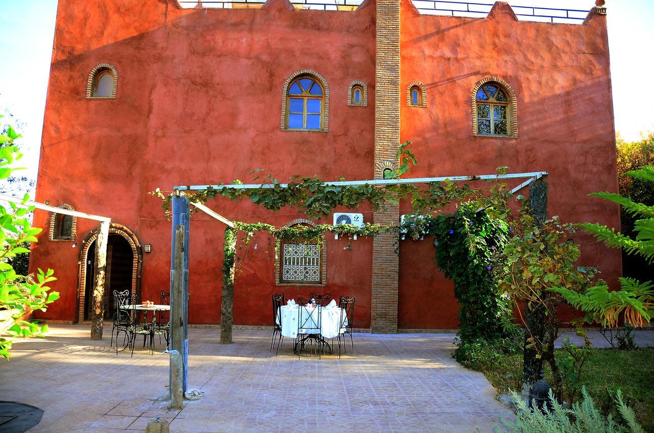 Latifa House Hotel Sbiti Exterior photo