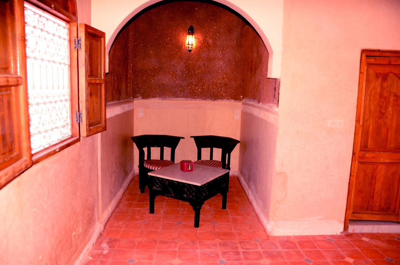 Latifa House Hotel Sbiti Exterior photo