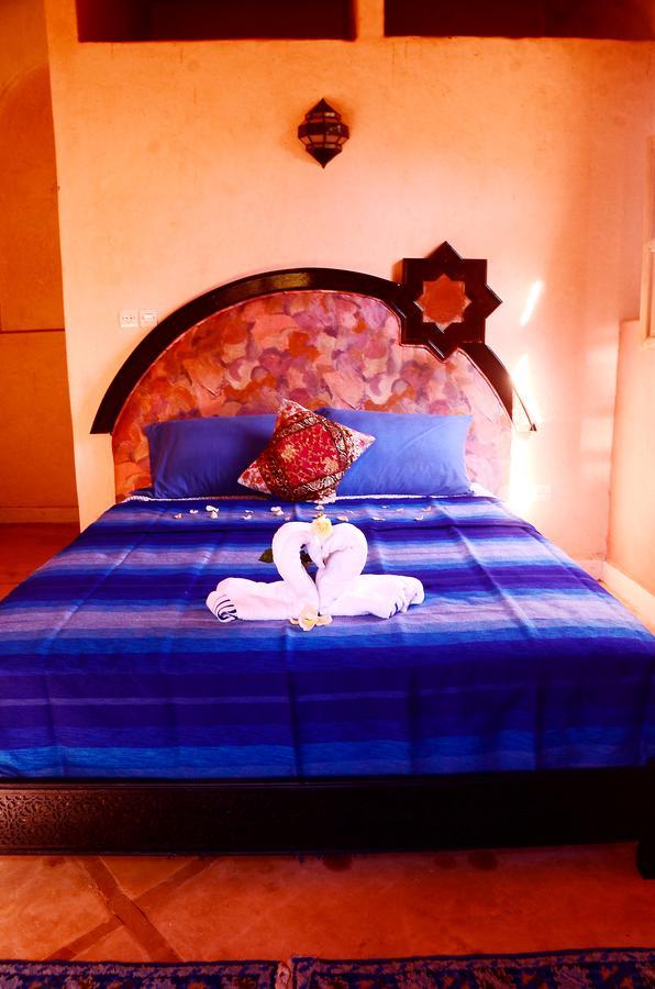 Latifa House Hotel Sbiti Exterior photo